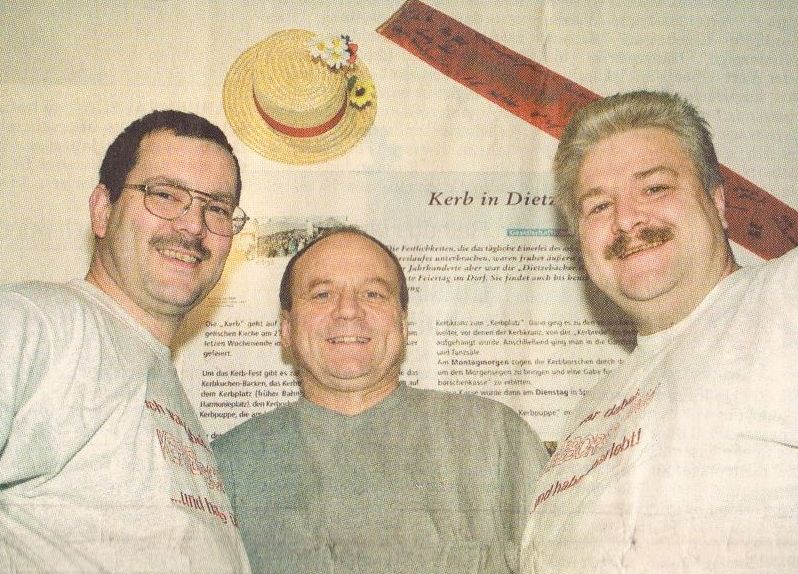 Read more about the article Die Kerbborsche Tradition …(2.12.2004)